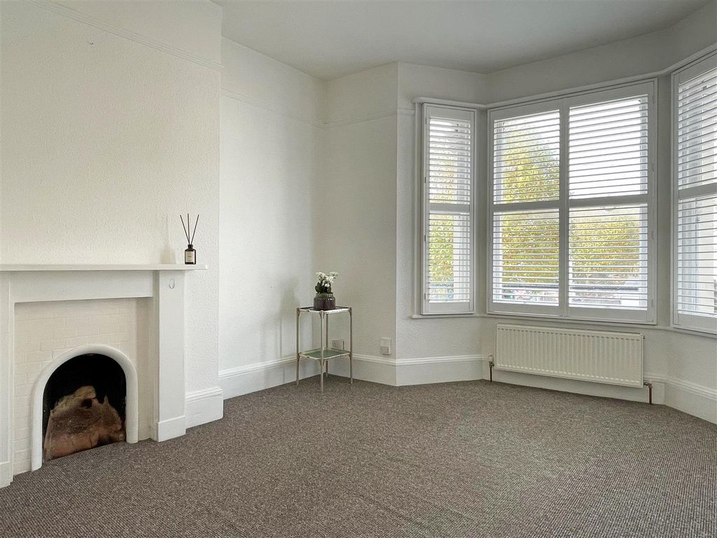 Property photo 2 of 7 Loua.Jpg