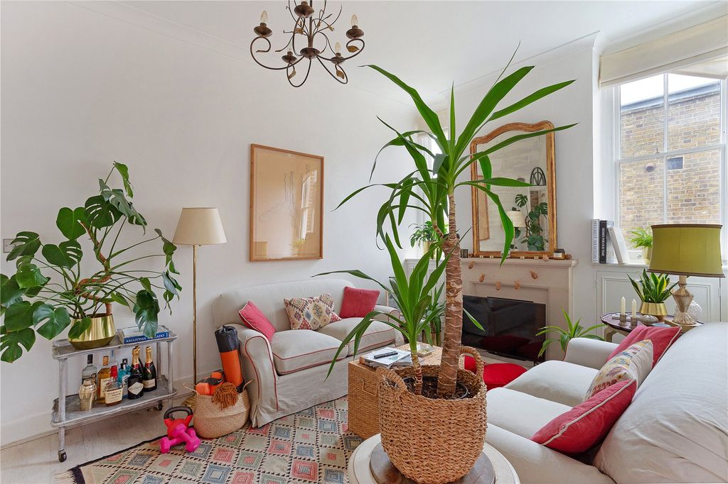 Property photo 1 of 11 Reception