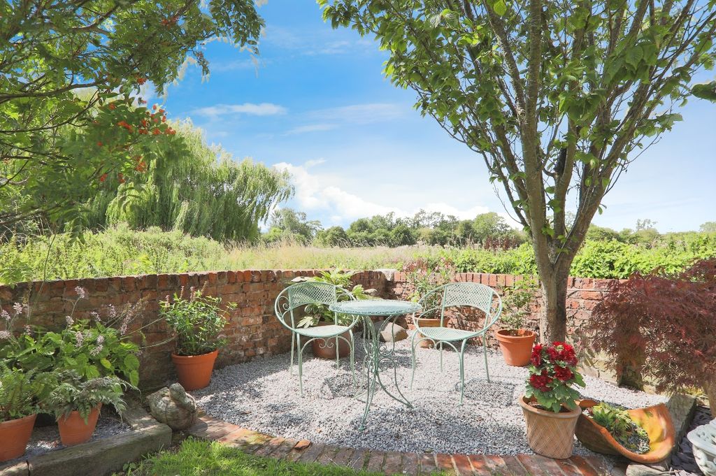 Property photo 1 of 18 3237373