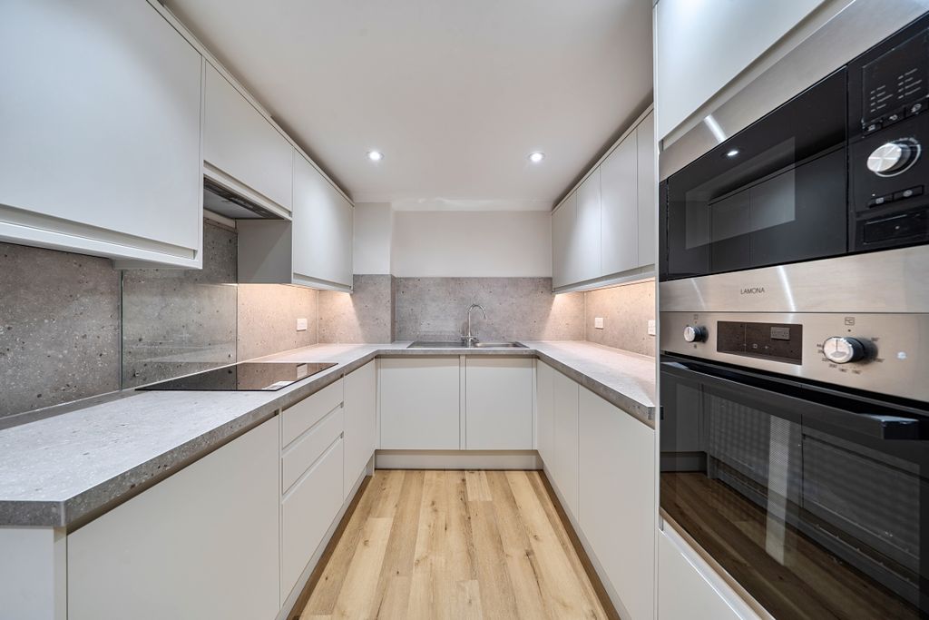 Property photo 1 of 7 H2