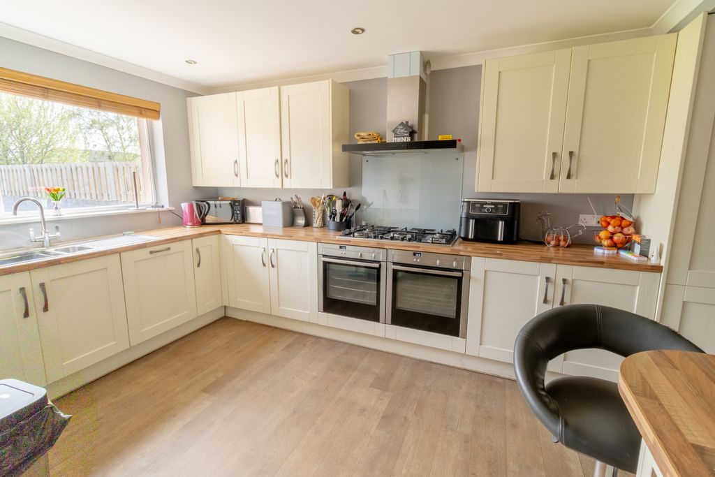 Property photo 2 of 36 Kitchen