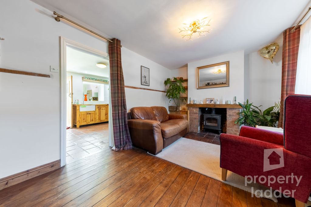 Property photo 2 of 32 Pl