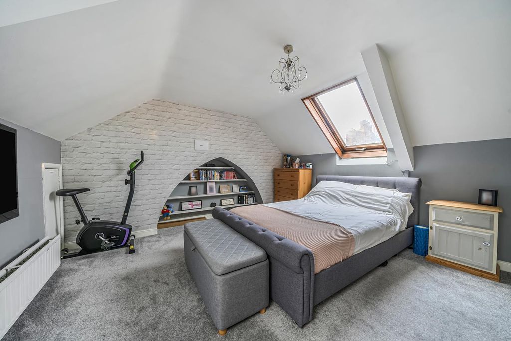 Property photo 2 of 25 Seddons Tiverton