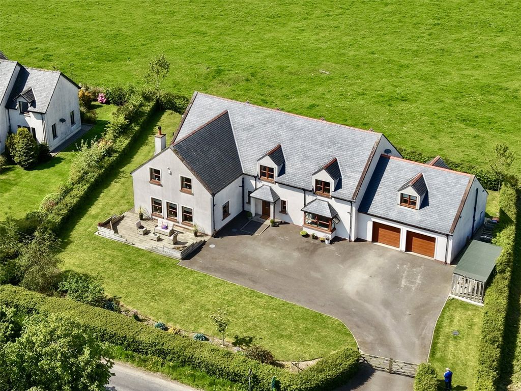 Property photo 1 of 43 Picture No. 04