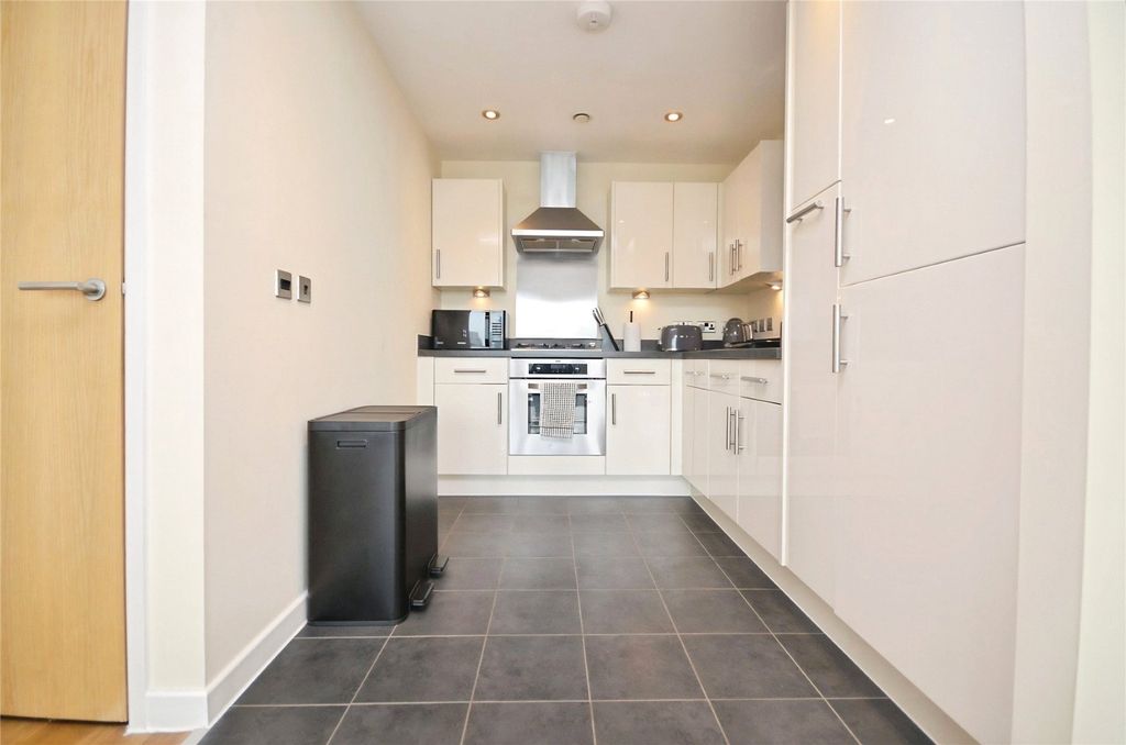 Property photo 3 of 10 Picture No. 02