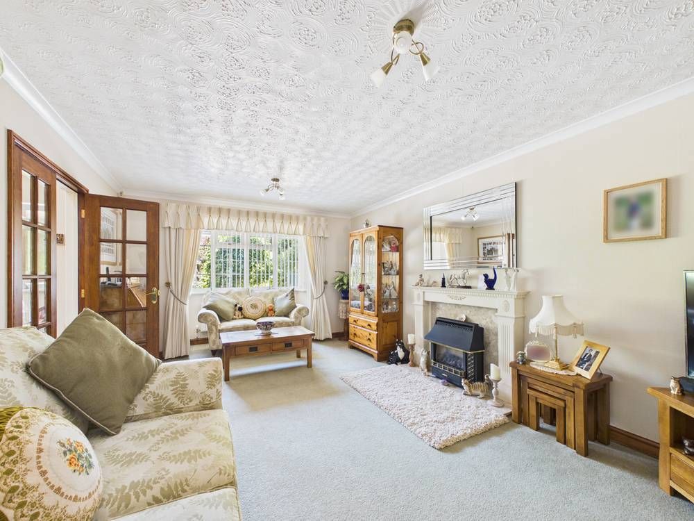 Property photo 3 of 30 Giraffe360-Still002