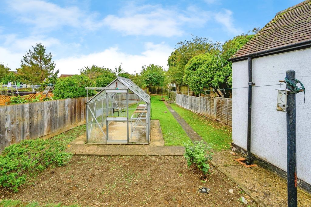 Property photo 2 of 16 Photo