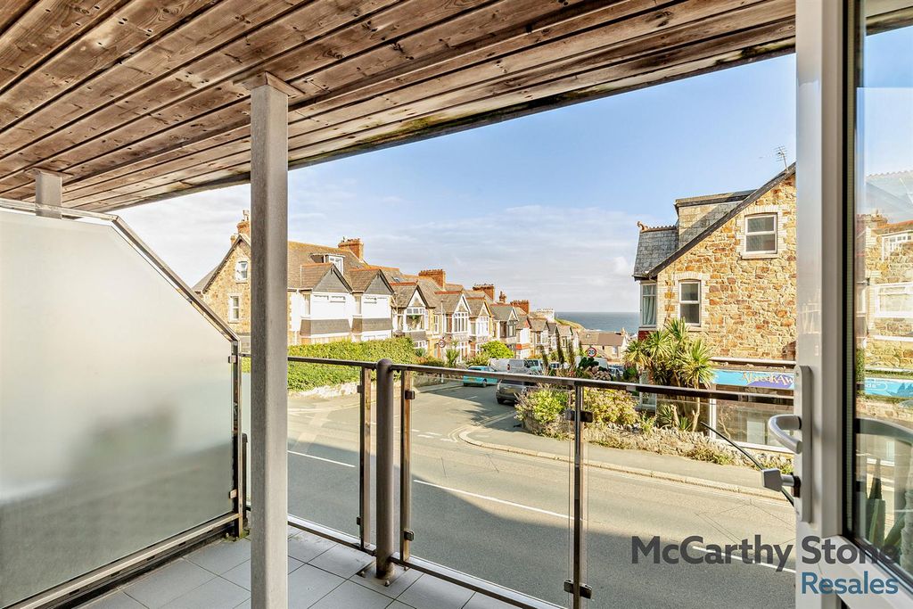 Property photo 1 of 13 Balcony