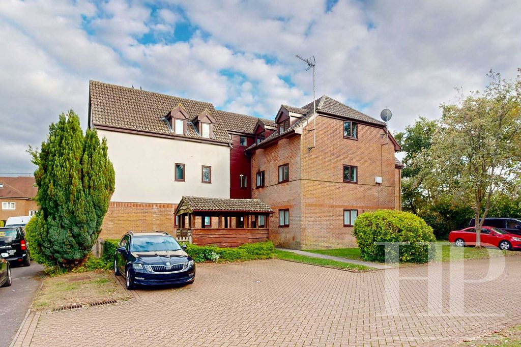 Property photo 1 of 8