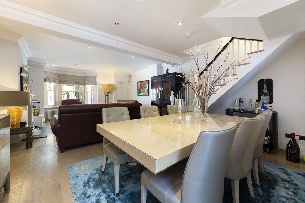 Property photo 3 of 17 Dining Room