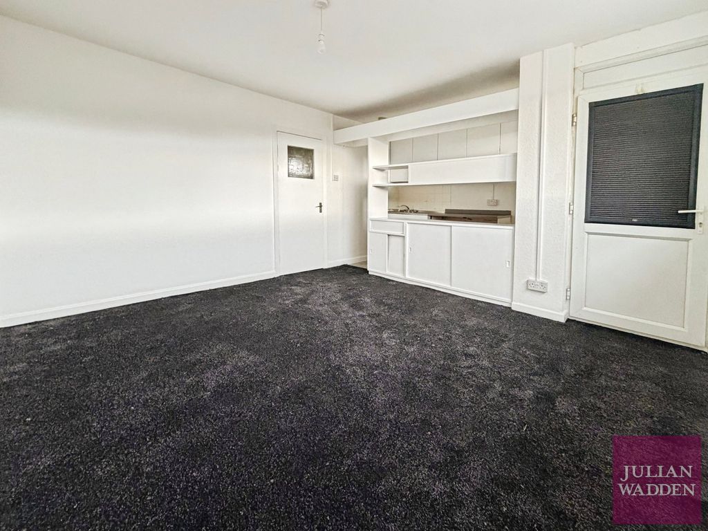 Property photo 2 of 10 Picture No. 28