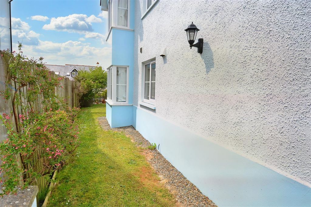Additional image 5 of 2 bed flat for salePuffin Way, Broad Haven, Haverfordwest SA62