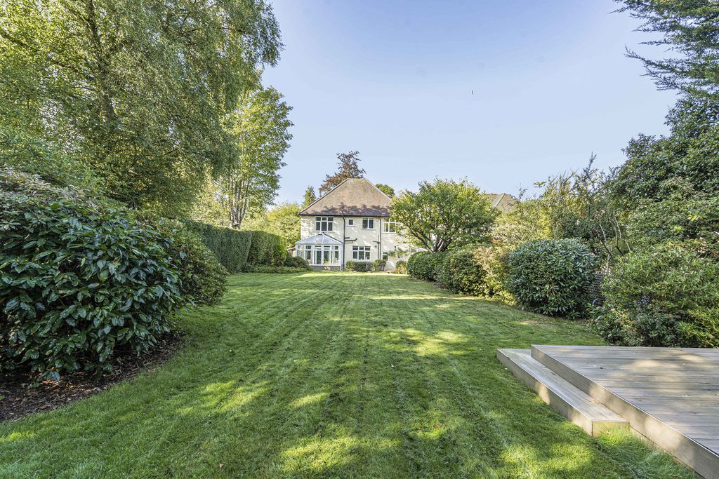 Property photo 2 of 34