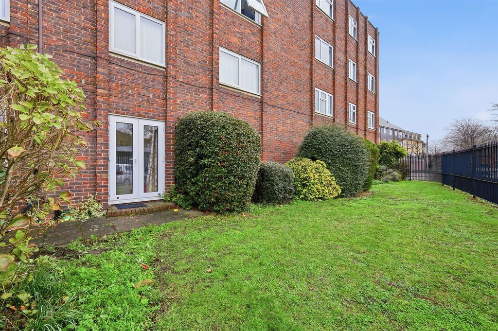 Property photo 2 of 15