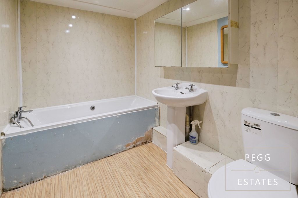 Property photo 3 of 9