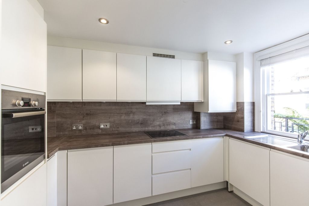 Property photo 2 of 16 Kitchen