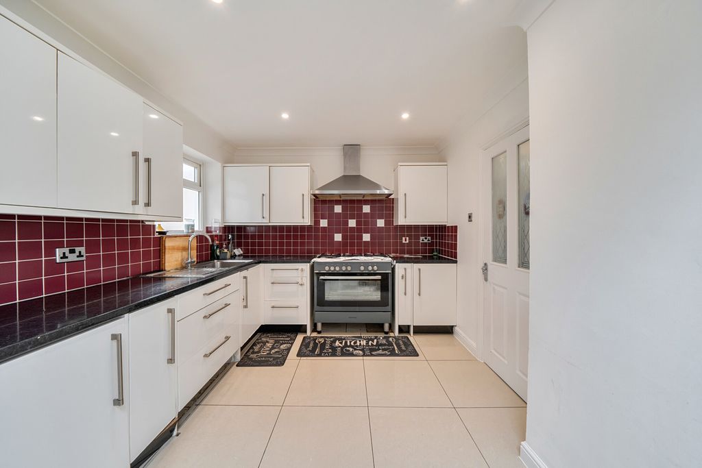 Property photo 3 of 20 1466418-6-6A31506...