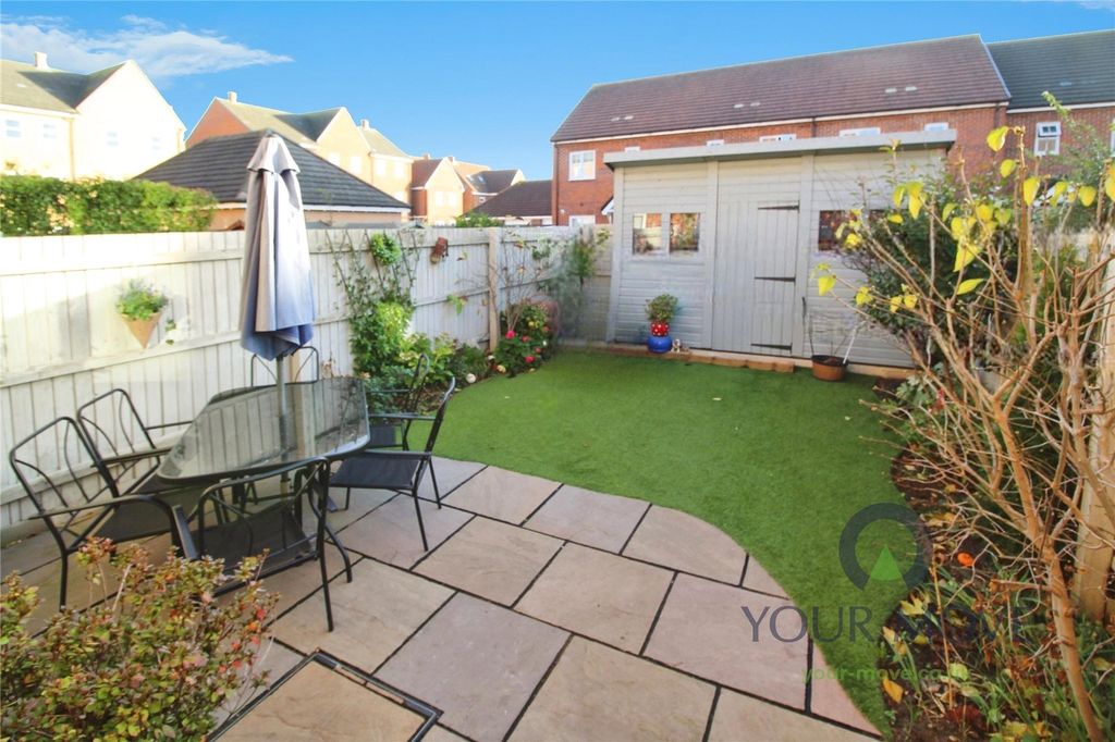 Property photo 3 of 17 Garden