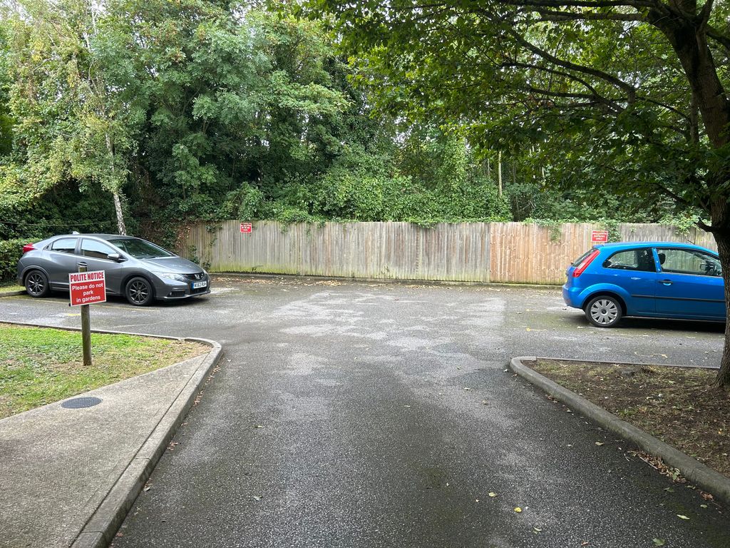 Property photo 3 of 9 Car Park 