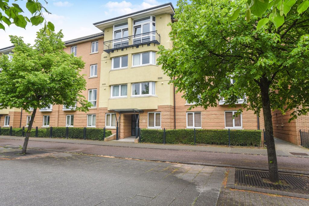 Property photo 1 of 18 External