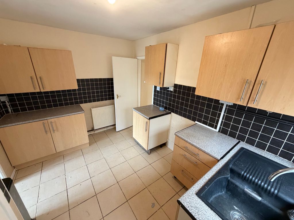 Property photo 3 of 14 Image