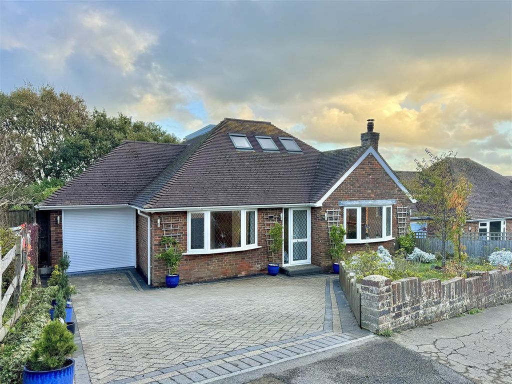 Property photo 1 of 40