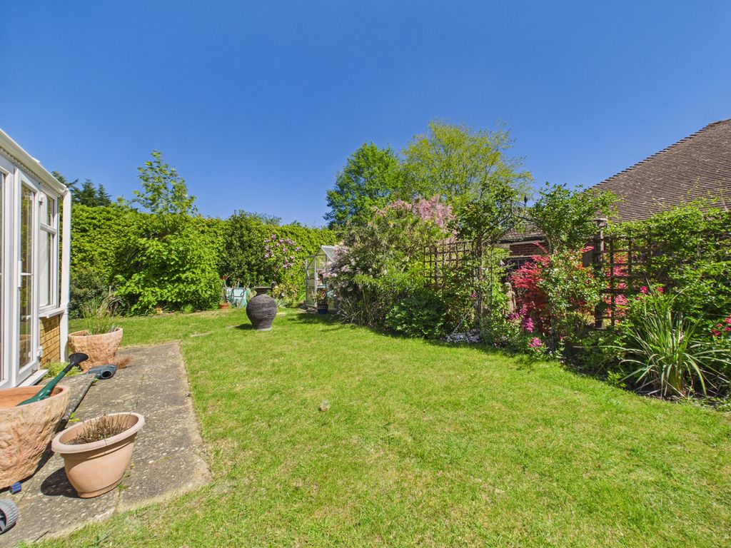 Property photo 2 of 16 Garden