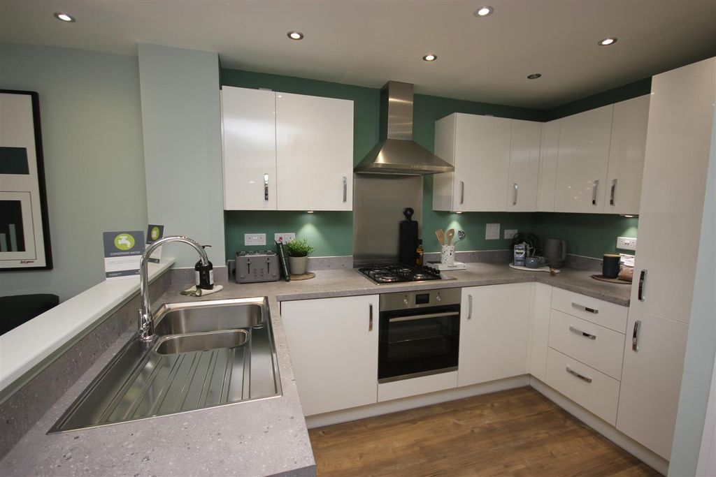 Property photo 3 of 12 Kitchen.Jpg