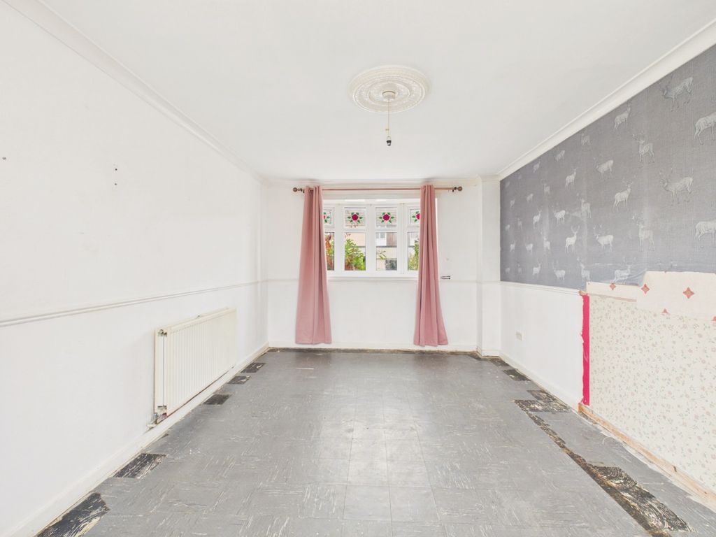 Property photo 3 of 11 5501986