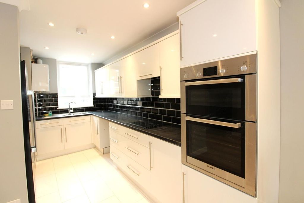 Property photo 2 of 8 Img_1960.Jpg