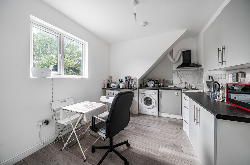 Property photo 1 of 8 988855 (3).Jpg