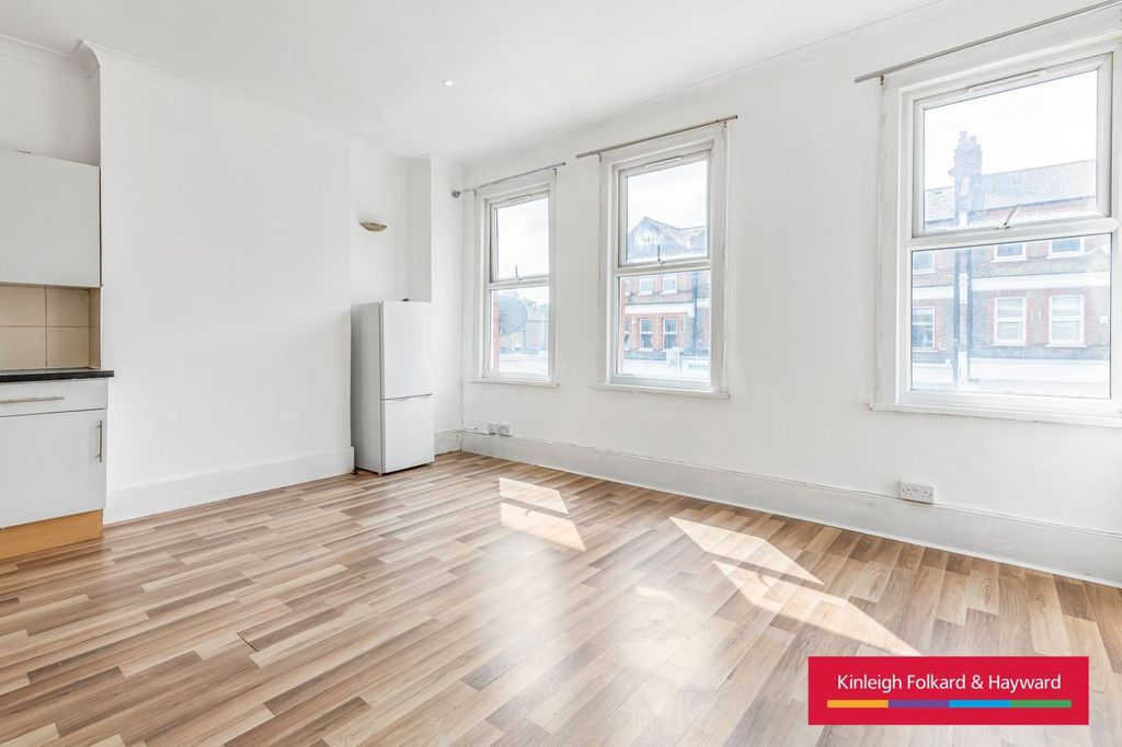 Property photo 2 of 10 Picture No. 05