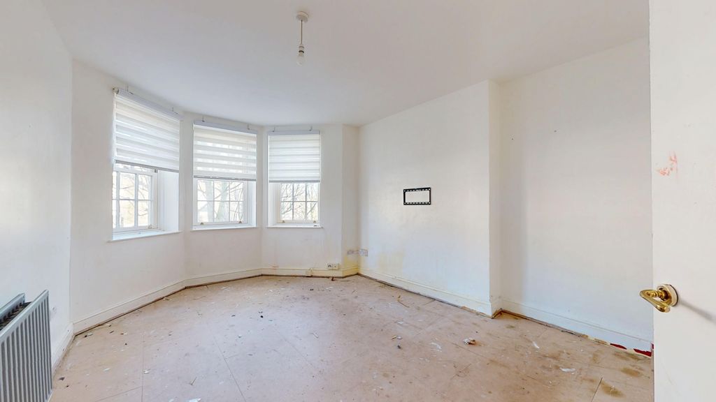Property photo 3 of 11 Flat 38 St. Johns Park Mansions, Pemberton Gardens, Tufnell Park, London, N19 5Rt