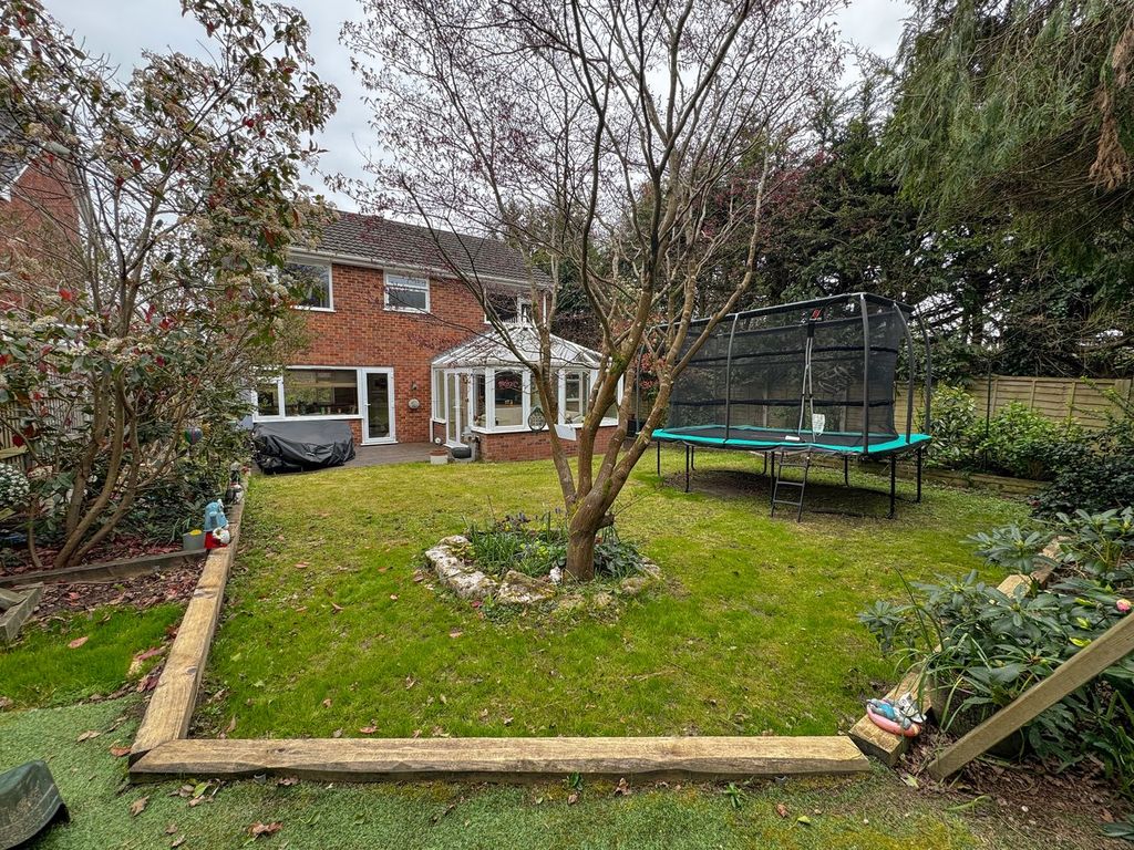 Property photo 2 of 30