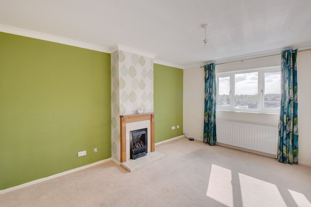 Property photo 2 of 16 Picture No. 15