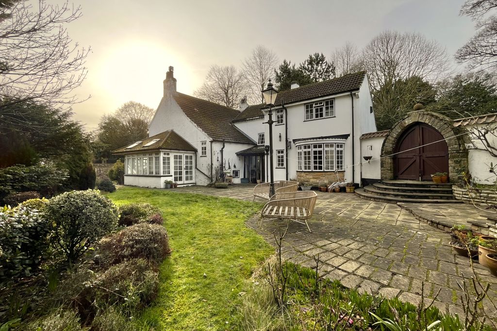 Property photo 2 of 39 5