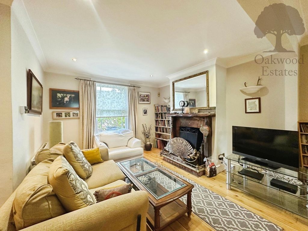 Property photo 3 of 18