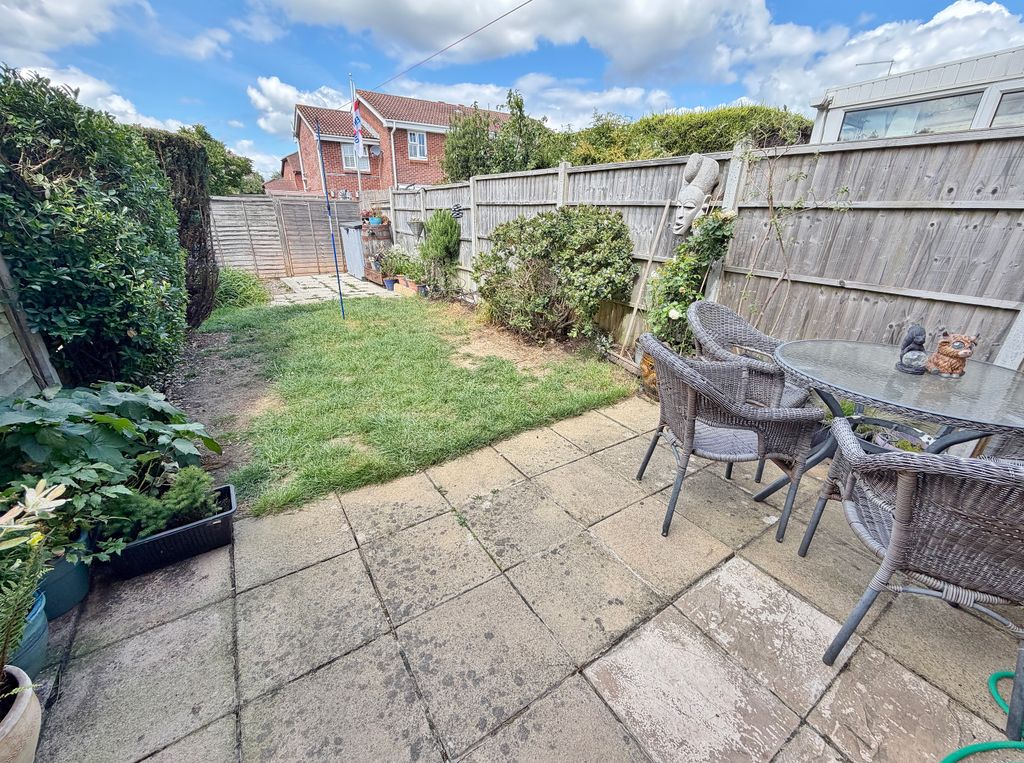 Property photo 2 of 12