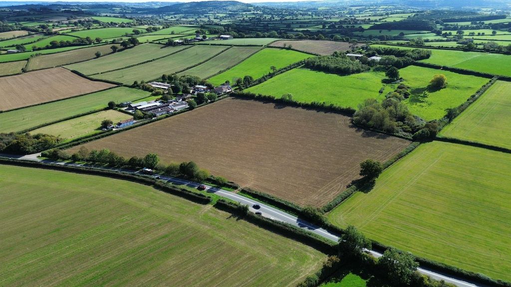 Property photo 1 of 7 E2B639A3-2A38-48E0-806A-Ccaad49B0d33.Jpg