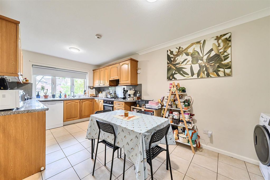 Property photo 2 of 17 Kitchen Diner