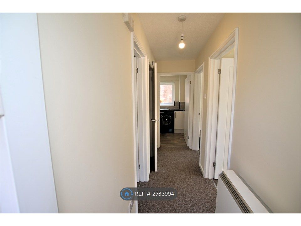 Property photo 3 of 35