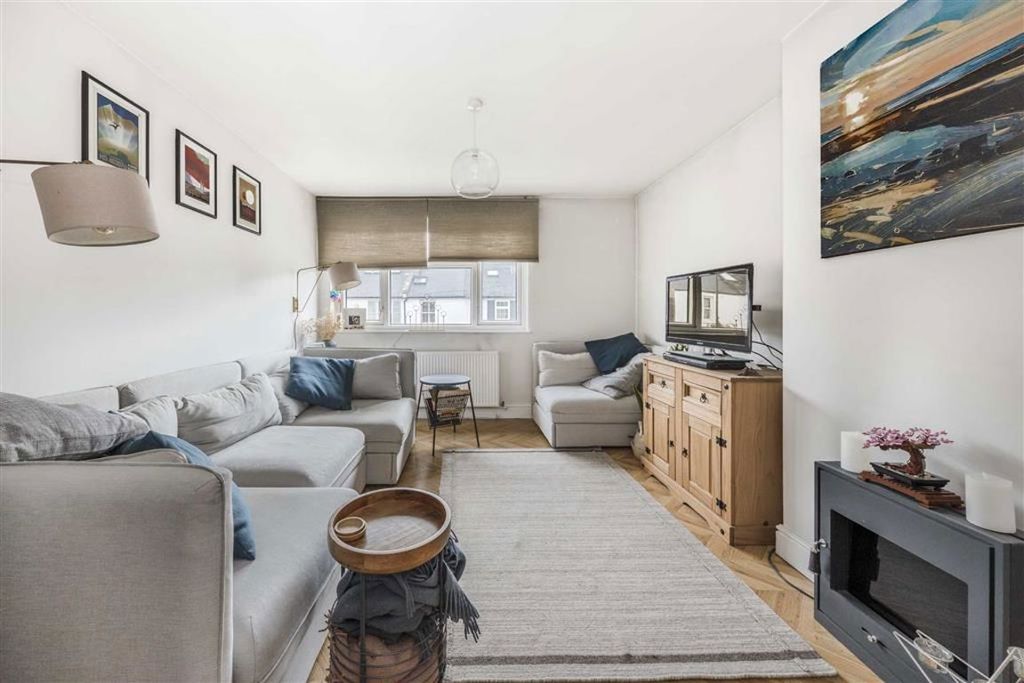 Property photo 1 of 4