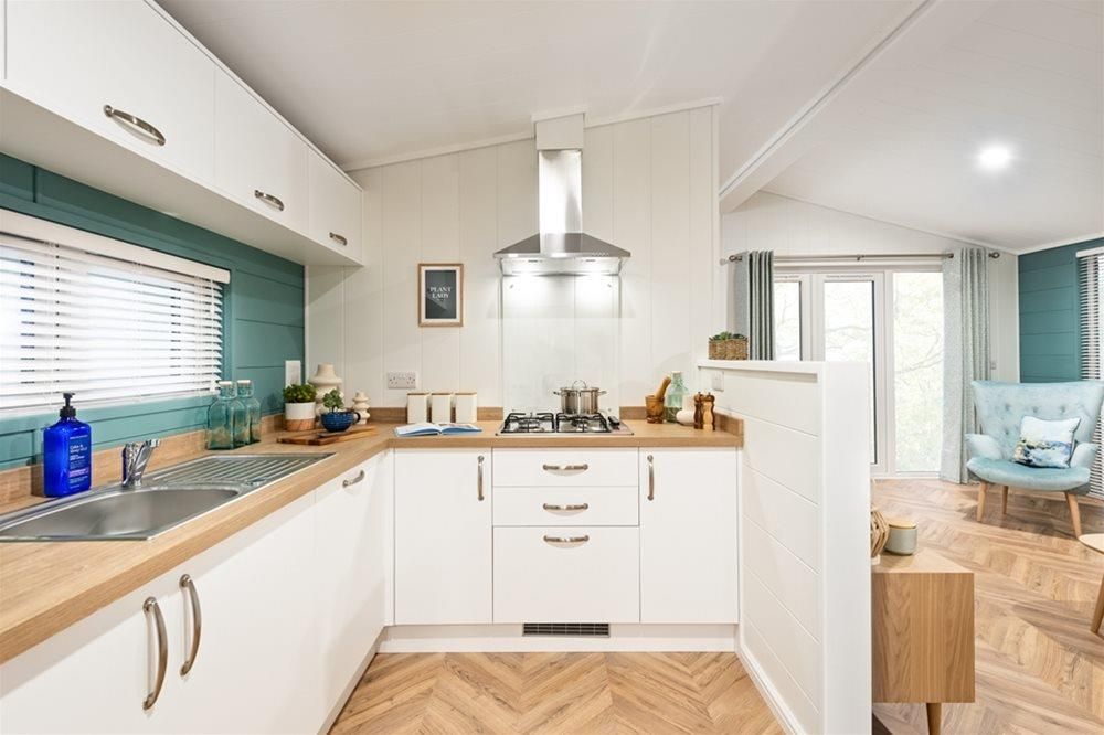 Property photo 3 of 14 Kitchen