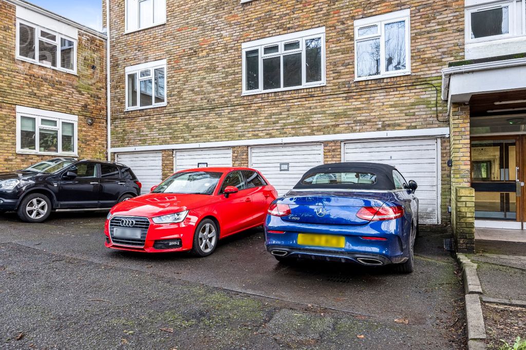 Property photo 3 of 31 Picture No. 09