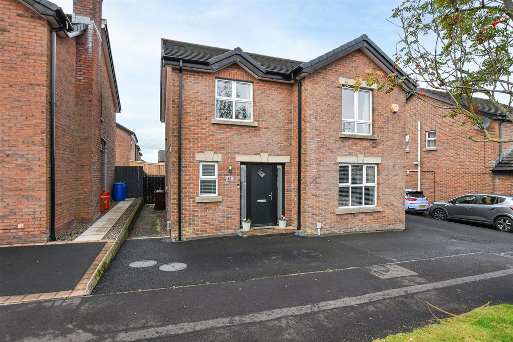 Property photo 2 of 43 Dhp-2.Jpg