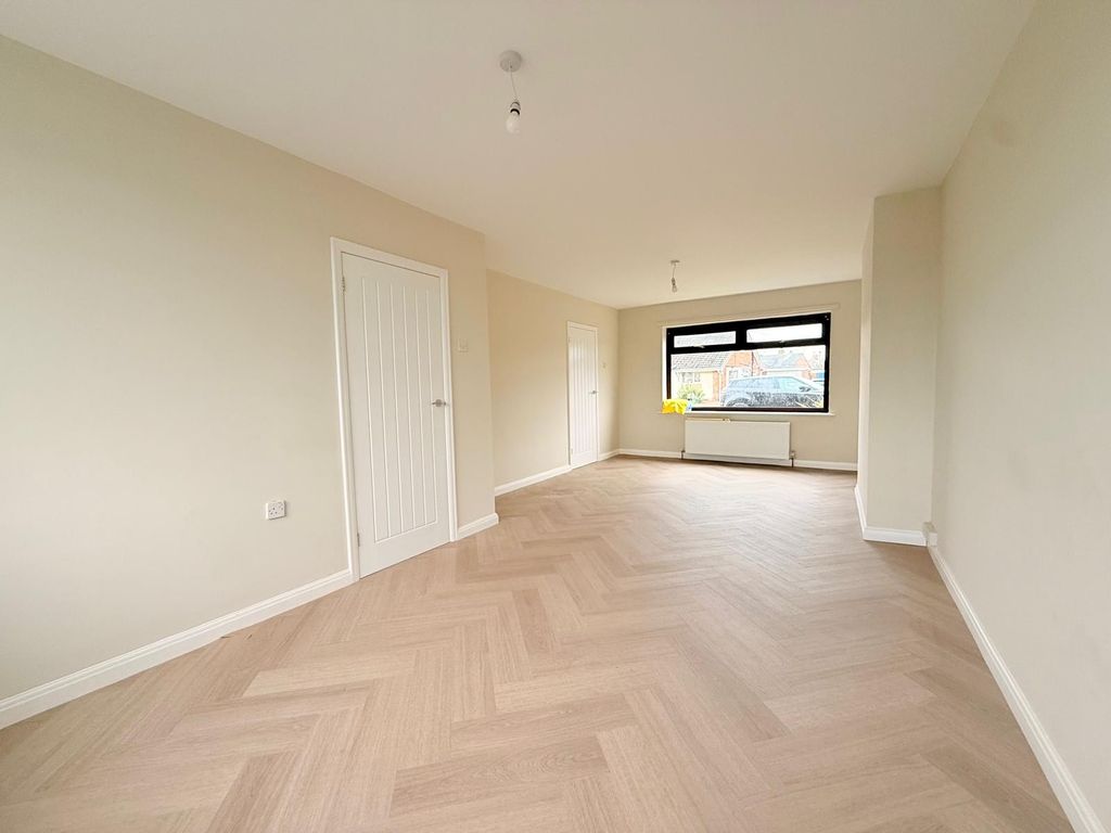 Property photo 2 of 7 Image