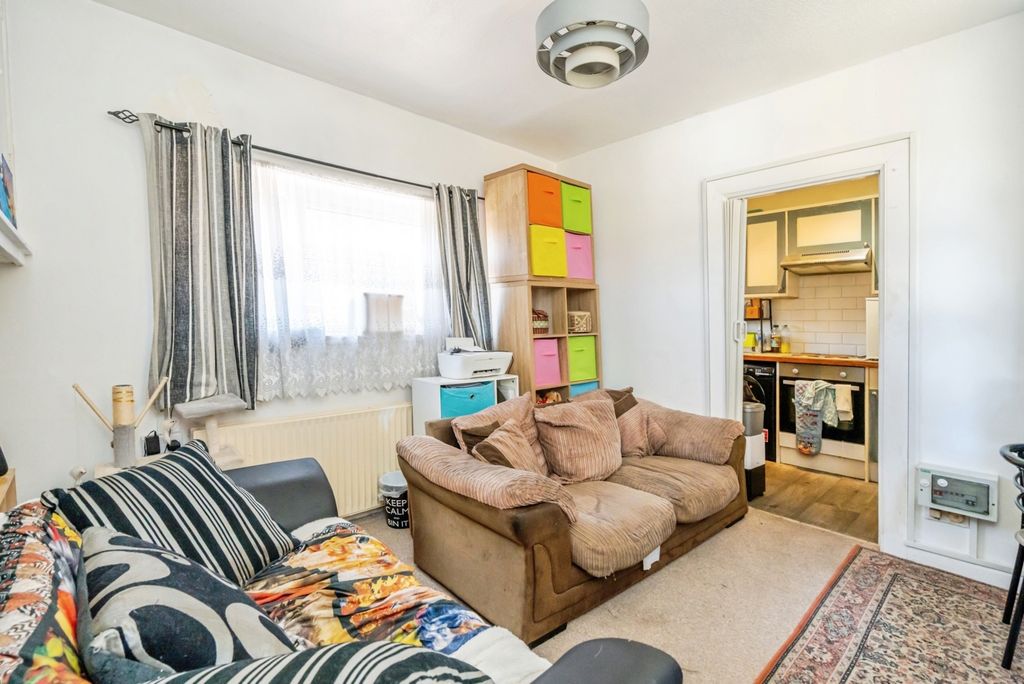 Property photo 3 of 13 Pbox-Img.Jpg