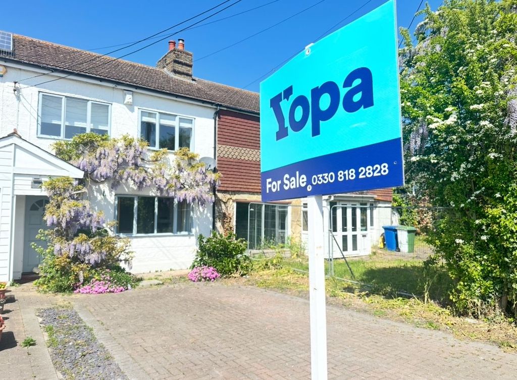 Property photo 1 of 19 Efe0A456-9854-4186-93ee-9Fcc29Fc82d3