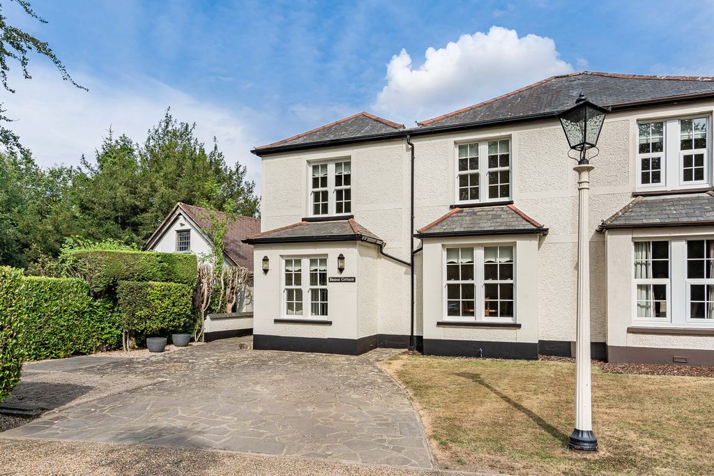 Property photo 1 of 29
