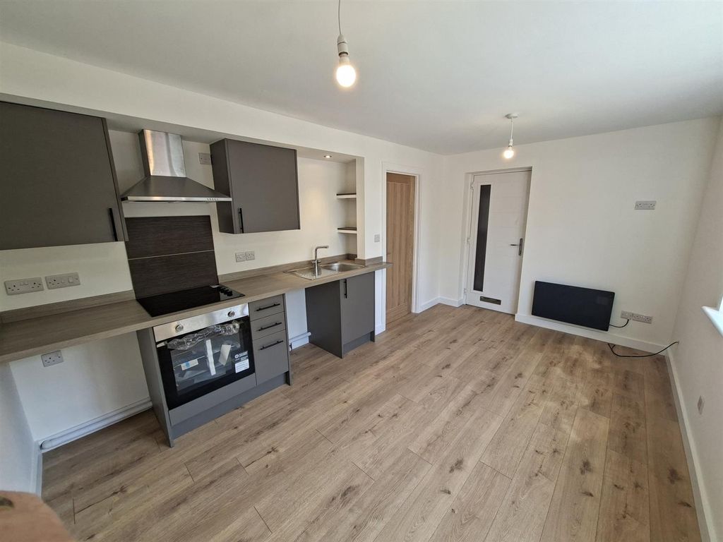 Property photo 3 of 7 20260410_131444_Resized.Jpg